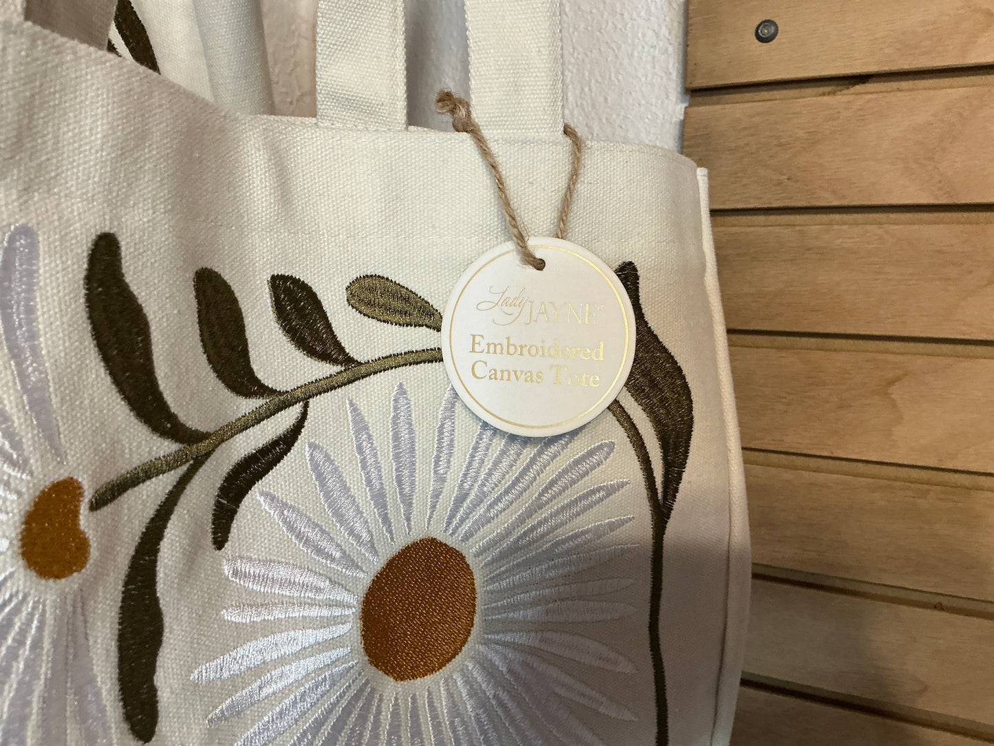 Daisy embroidery tote