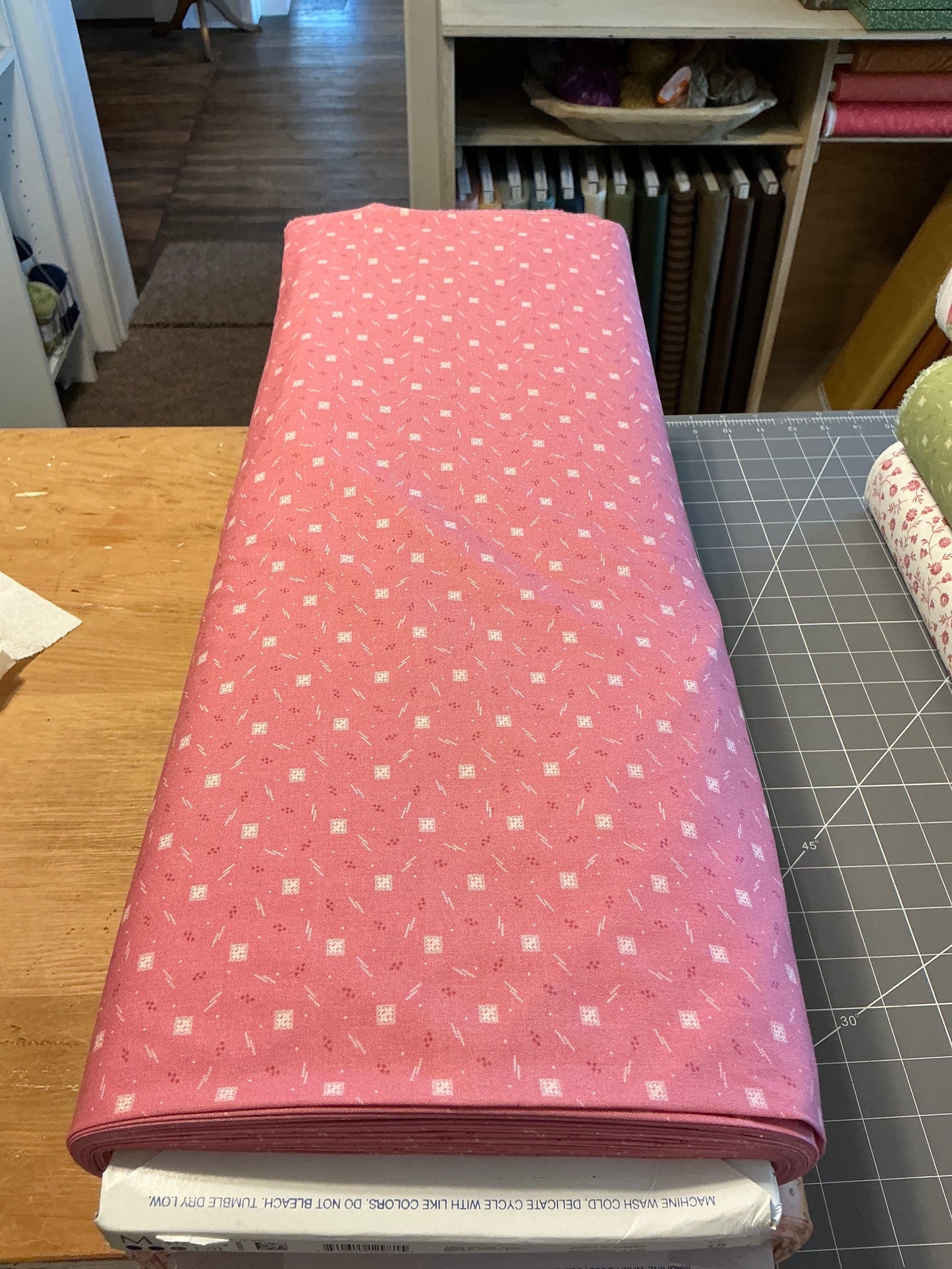 Shades of romance R021402D dark pink