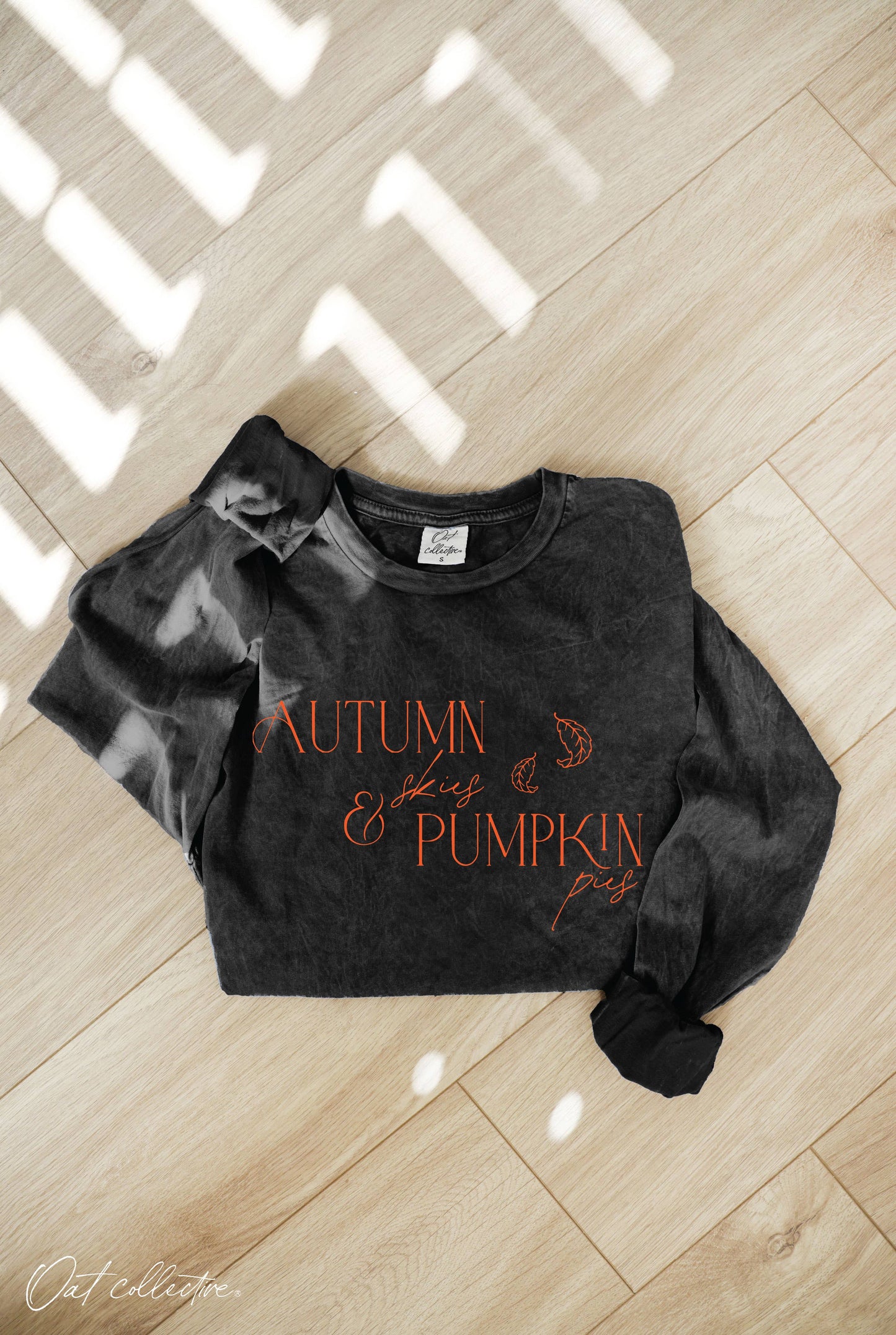 AUTUMN SKIES  Mineral Washed Long Sleeve Graphic