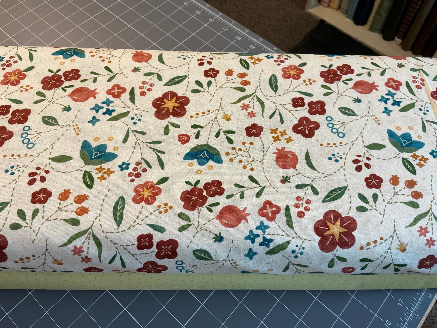 Woolly whims R791225D cream