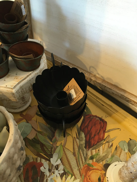 Black lotus candle holder