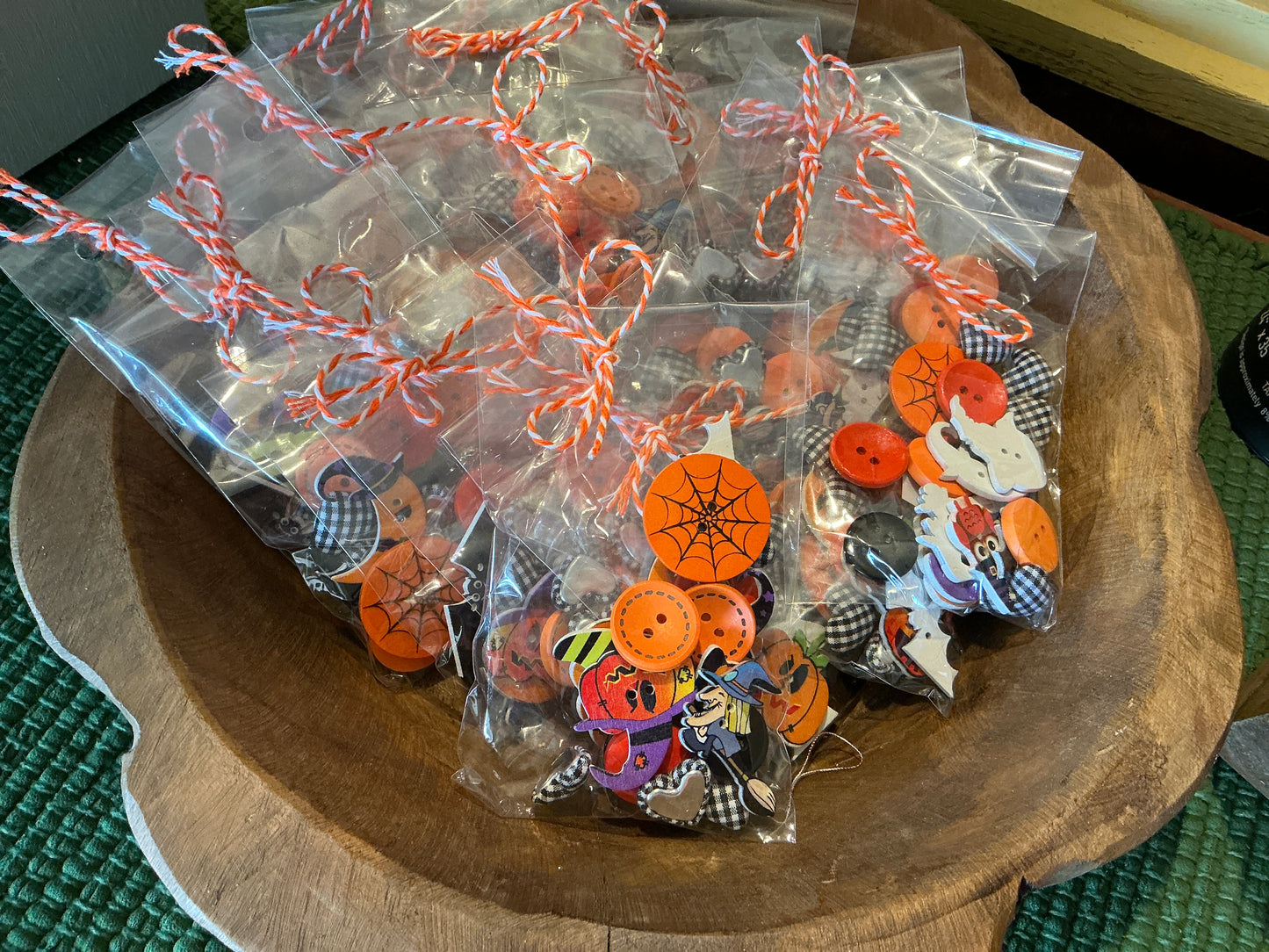 Halloween buttons