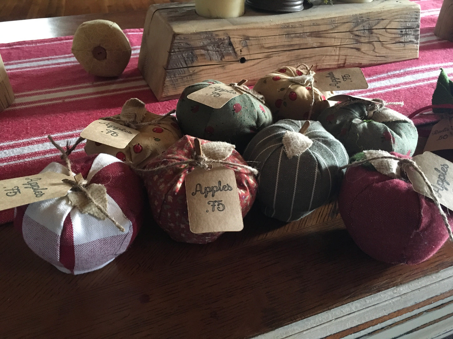 Fabric apples