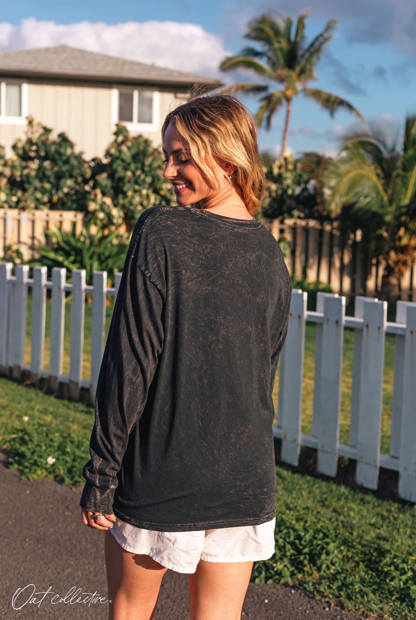 AUTUMN SKIES  Mineral Washed Long Sleeve Graphic